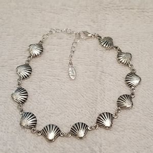 💥Seashell Silver Tone 10.5" Bracelet